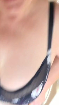Din bystiga mogna BBW hemmafru Rachel suger din kuk pOV