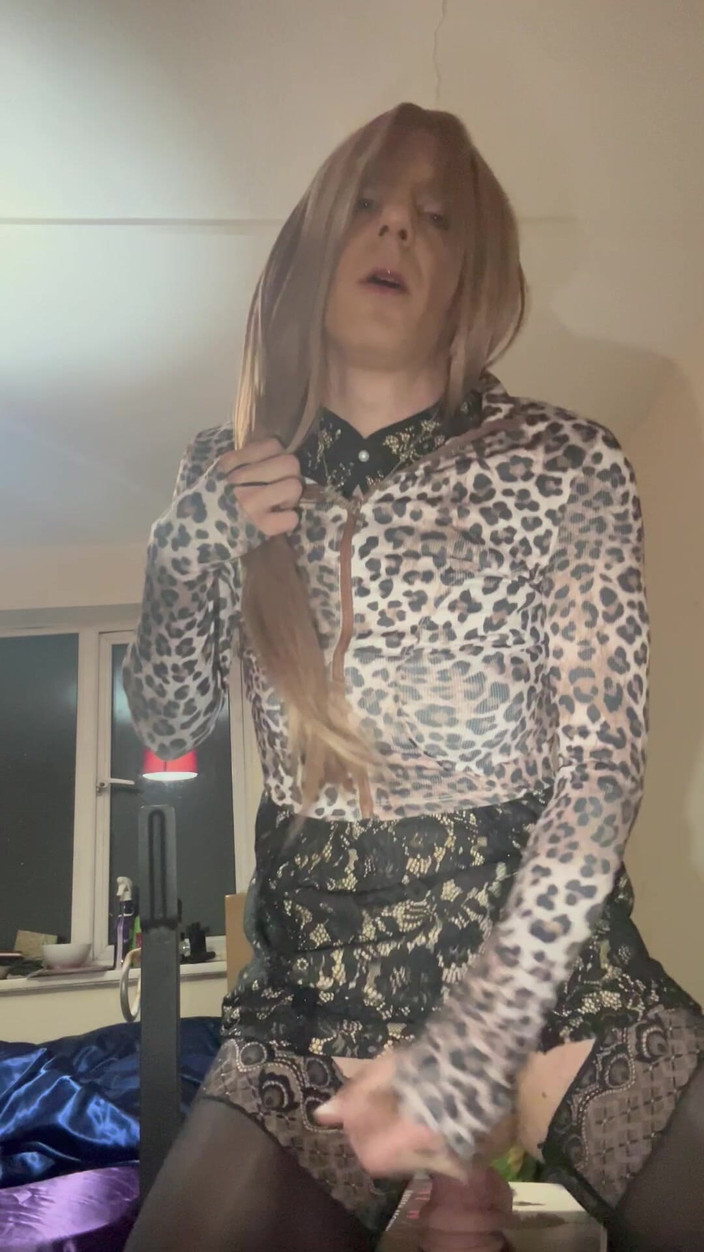 Jessica silk: ジェス・シルクがディルドに乗る