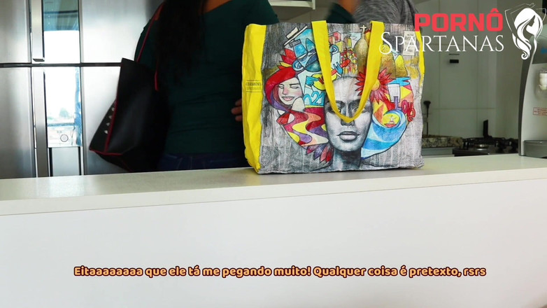 Julia Carioca: Kayınbiraderim Noel Yemeğini Hazırlamama Yardım Etti