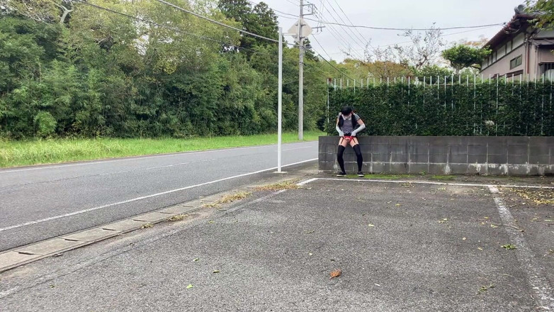 megu2002: Vystavena na procházkách v parku a na parkovišti