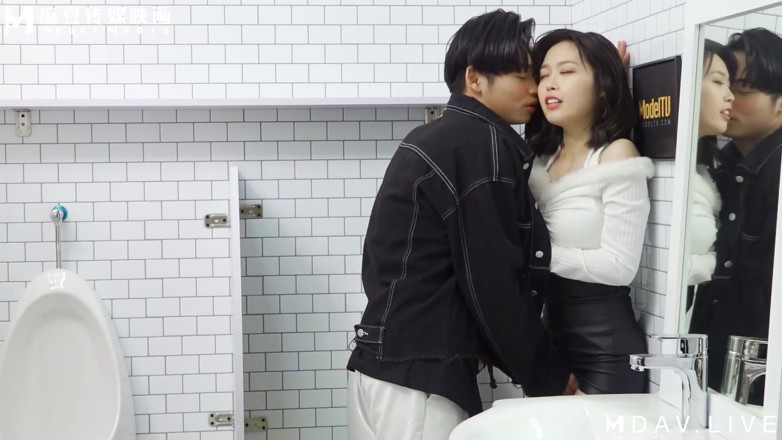 ModelMedia Asia: Mdwp-0021 Lewd Meat Toilet