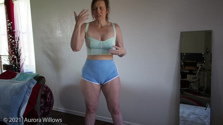 Aurora Willows: Cameltoe Shorts Workout