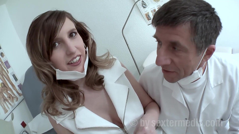 Klink by sextermedia: Blowjob on Medical Certificate