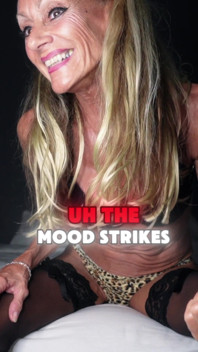 Barbie MILF Lady a Grrrr