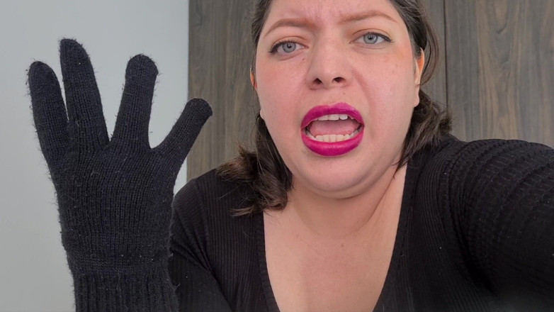 Alice H: Vedere la persoana 1 cu joc cu respirație și penis mic