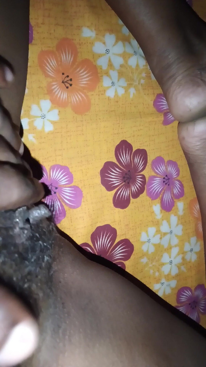 Major: Desi close-up video