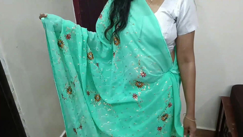 Amateurs affair: Desi Neighbour Bhabhi First Time Cheating Her Husband