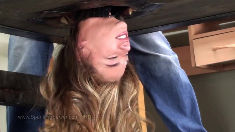 Spanking Server: Nici Dee Zadek