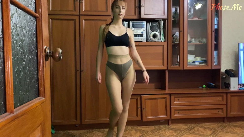 Pantyhose me porn videos: Heather Menanggalkan Skirt Ke Model Tan Pantyhose