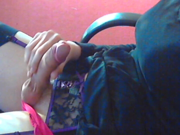 Chloe Sissy: セクシーな女装者 This Wank