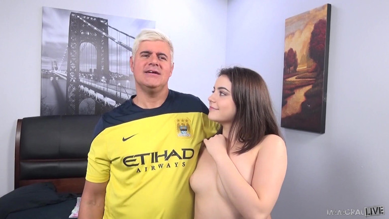 Immoral Live: Ea are jumătate din vârsta mea