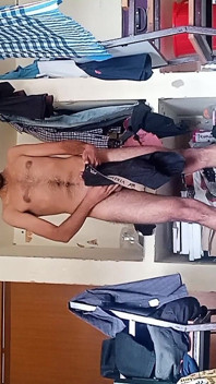 V tomto se odhalím a ukážu své nahé tělo