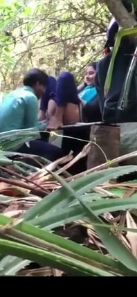 Casais indianos fazem sexo na selva