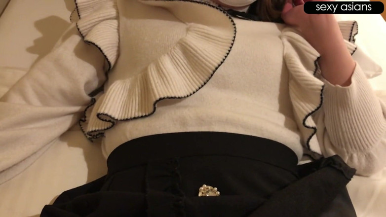 Studio Modern Shunga - JAV: Maid Cafe Secret Play. Slim Beauty Smiles Innocently While Breaking...