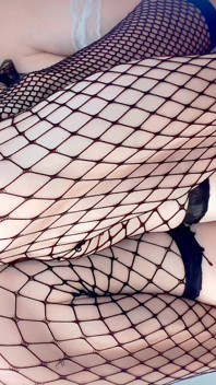 Sissy Puppet Cumming Toy!