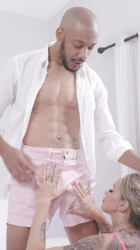 Stephanie Love ile Dwayne Foxxx ile hizmet ediyor ve tapılıyor