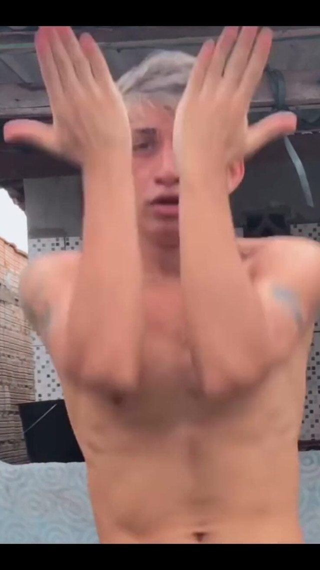 Dancing Outdoor (Kevin Ethan)