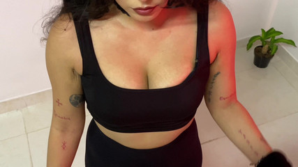 Chia 369: La matrigna culona scopa il figliastro!