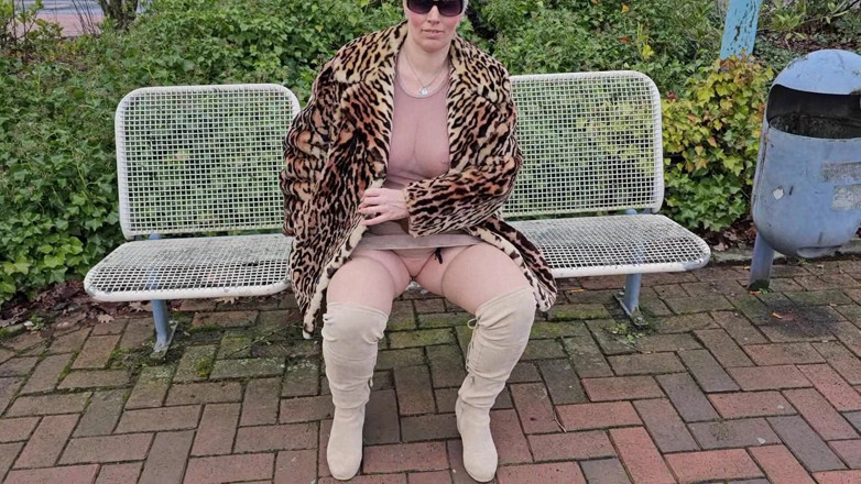 UserBitch1: In the Middle of the City