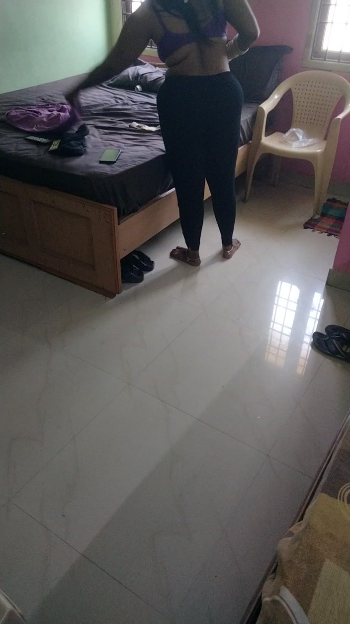 Tamil lesbian: Příprava na natáčení porno videí