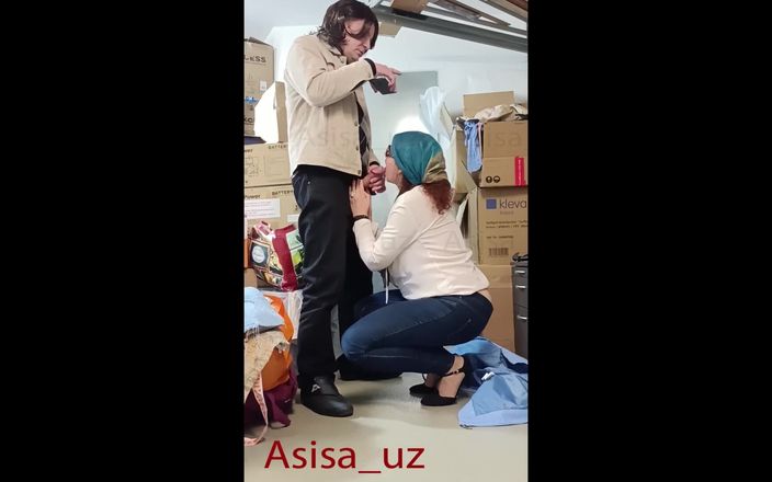 Asisa uz: मैंने भंडारण कक्ष में लंड चुसाई दी
