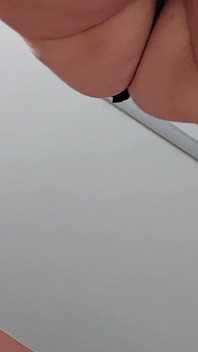 Buceta morena peluda, peitões, mulher peluda sensual na cozinha Sexy MILF, buceta peluda, bunda grande