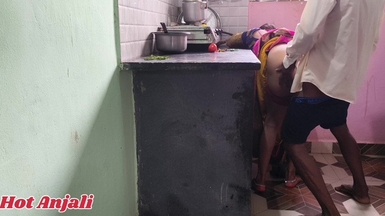 Anjali bhojpuri Babe: Tôi bú bộ ngực của dì Anjali xinh đẹp nóng bỏng...