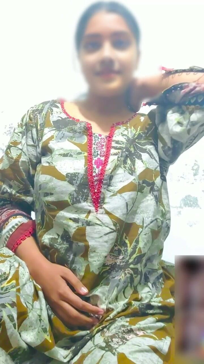 Your Nimra: Cute Girl showing nudes on video call for bf
