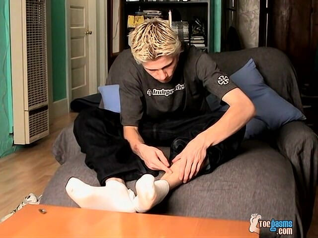 Toegasms: Zwaargeschapen hetero jongen solo-beroerte