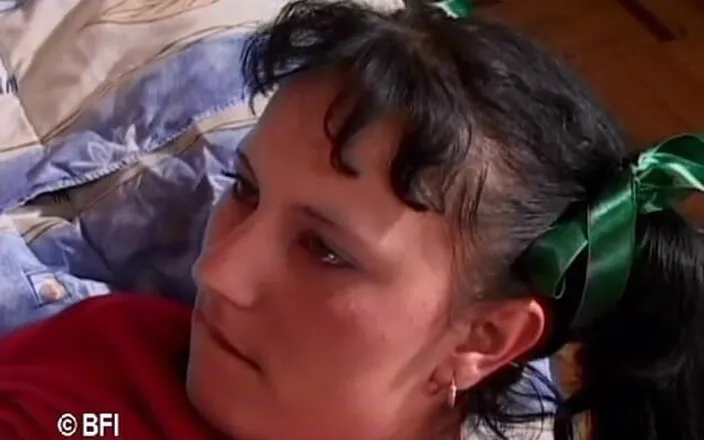 Hardcore Lovers of the world: Hot Skinny Slut Gets Cummed All Over Her Face by 2...