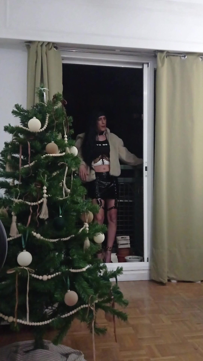 Penelopene27: Người thích phô trương Crossdresser