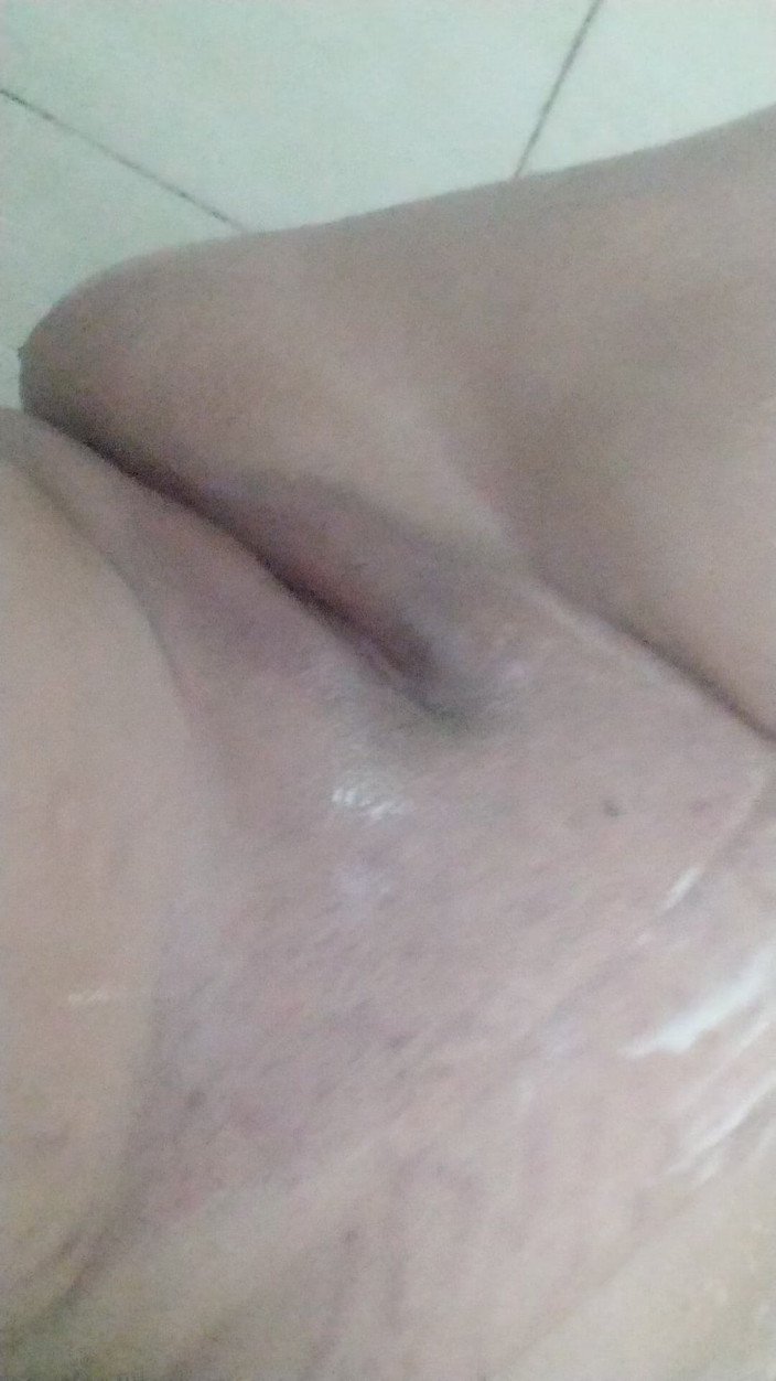 Pelusitahoney: Notte di schiuma