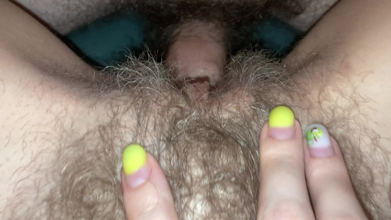 Risky Hairy Couple: Memek berbulu dientot sama kontol besar - close up