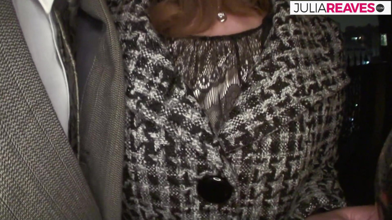 Japanese Cheats: Hottie bekommt behaarte muschi von einem massiven schwanz zum abspritzen...