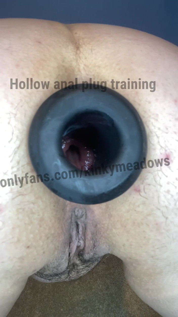 Kinky Midwest Meadows: Hollow Anal Plug Training