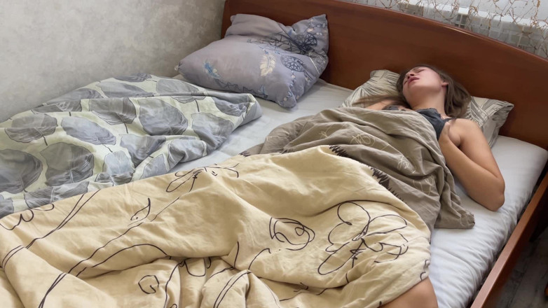Stacy_via: Morning Masturbation Ended with a Sweet Orgasm