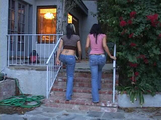 Outdoor pervs: Hot Latina housewives drain their handyman's pipe