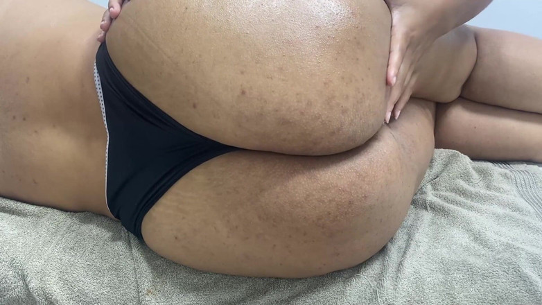 kloyesteicy: Terlalu Menggairahkan