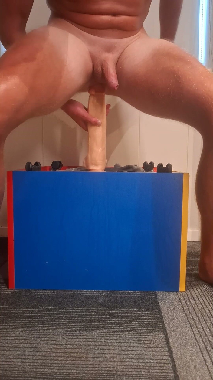 NoFace Twink X: Twink sexy călărește xl 30cm vibrator cu diametru 6 cm întindere anală profundă