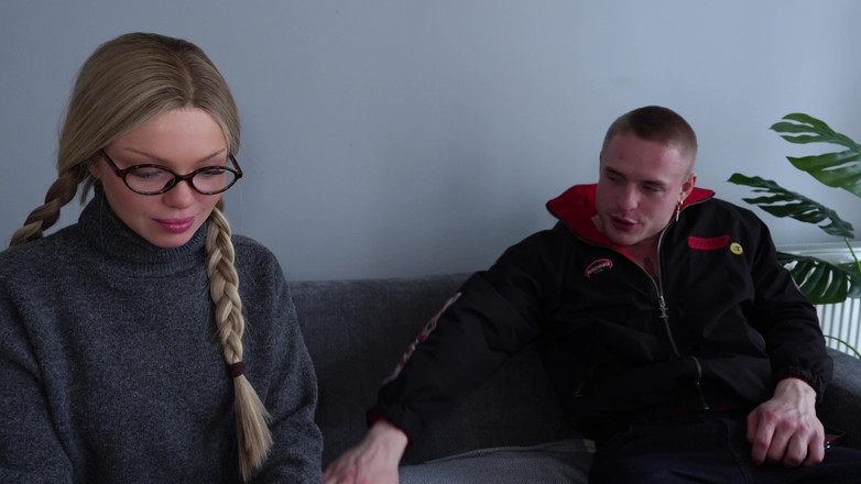 Ashby Winter: Der ausgezeichnete Schüler wurde hart gefickt und mit einer Brille...