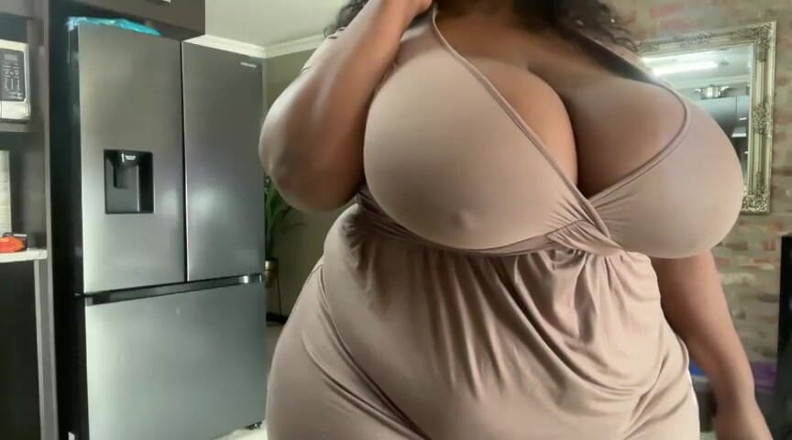 Legendary Booty Overdose: Seductive BBW Tease with Juicy Boob Play