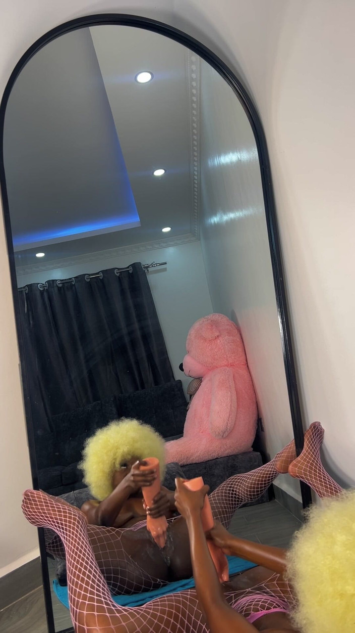 SEXXY-DAISY: Někteří mi podali ruku,,,,, užívejte si