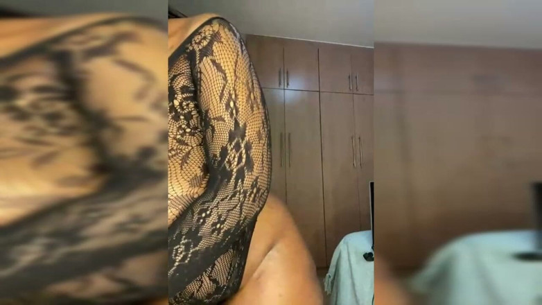 Legendary Booty Overdose: Fat Ass BBW Striptease &amp; Squirts Masturbation