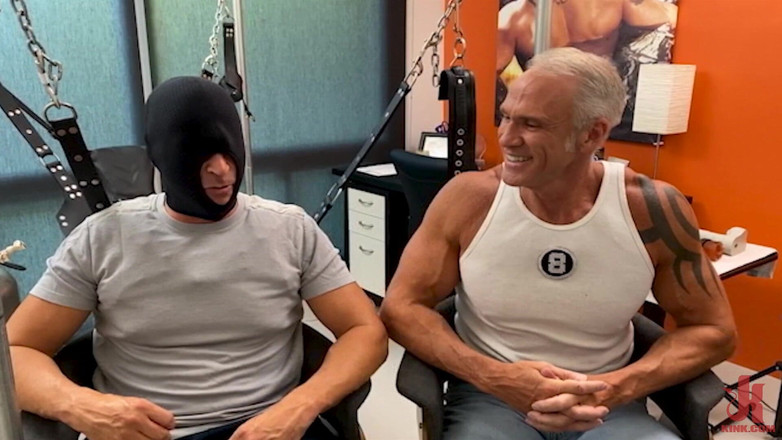Kinky Bites Gay: Podcast Pervert: Dallas Steele dostane!