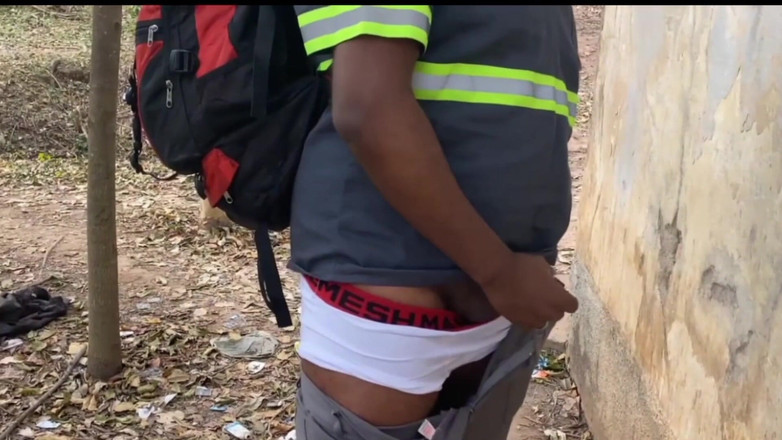 TheBlacKHunterr: Tôi rời khỏi nơi làm việc và tìm một anh...