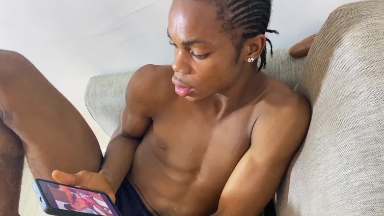 Baddestboyx: Byla jsem tak nadržená a předstírám, jako bych nebyla