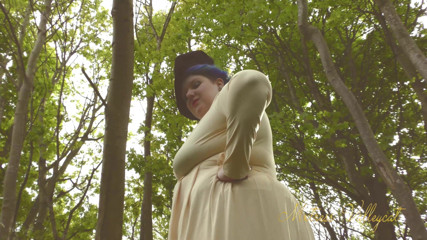 Mxtress Valleycat: Sanguine giantess walks you in the woods