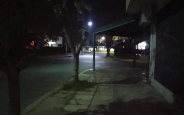 Activecouplearg: Sexo em público na rua ao ar livre pego fodendo...
