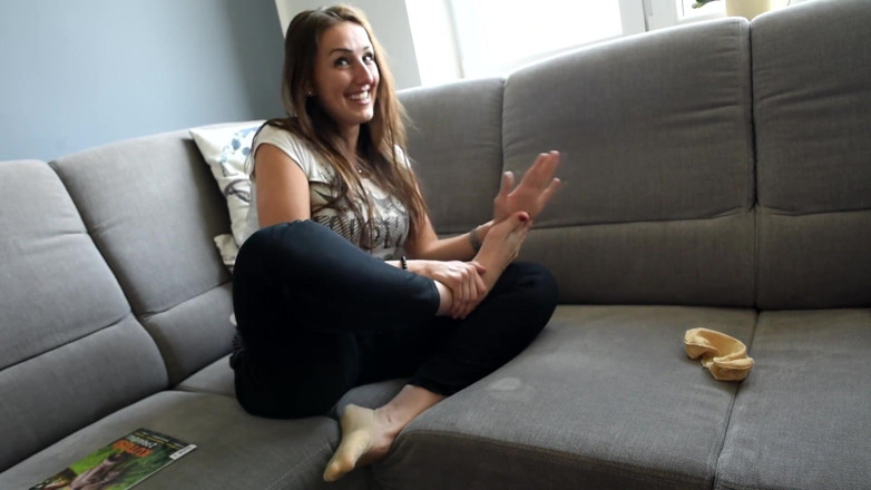 Czech Soles - foot fetish content: Croma's grote stinkende sokken en voeten