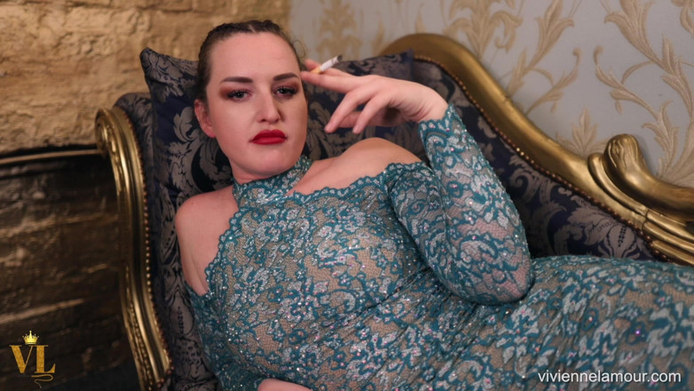 Vivienne l'Amour: Vivienne L'amour - Smoke and Stroke with Goddess 1080p Full HD